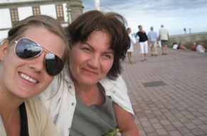 HAPPY BIRTHDAY MUM!